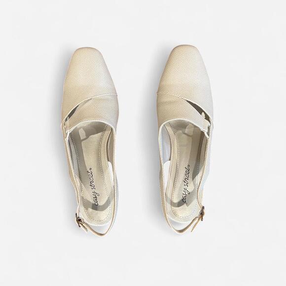 Cream slingback kitten heels - Picture 5 of 6